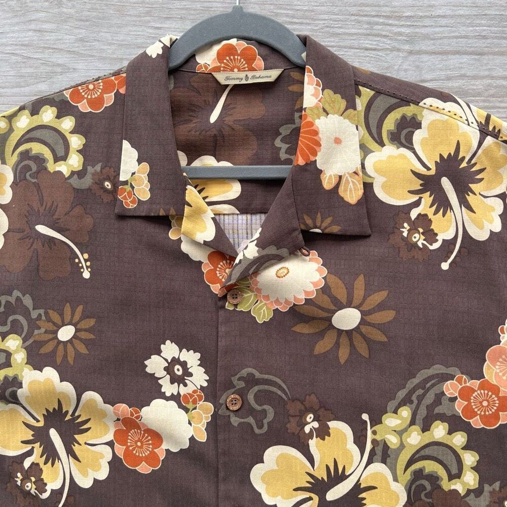 Tommy Bahama Mens Brown Floral Silk‎ Short Sleeve Hawaiian Button-Down Shirt XL - Picture 2 of 10